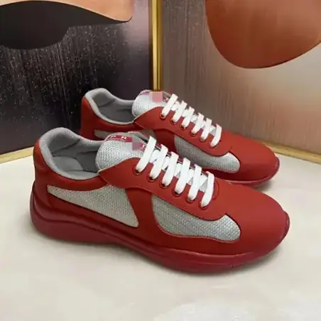 Prada [13 styles]